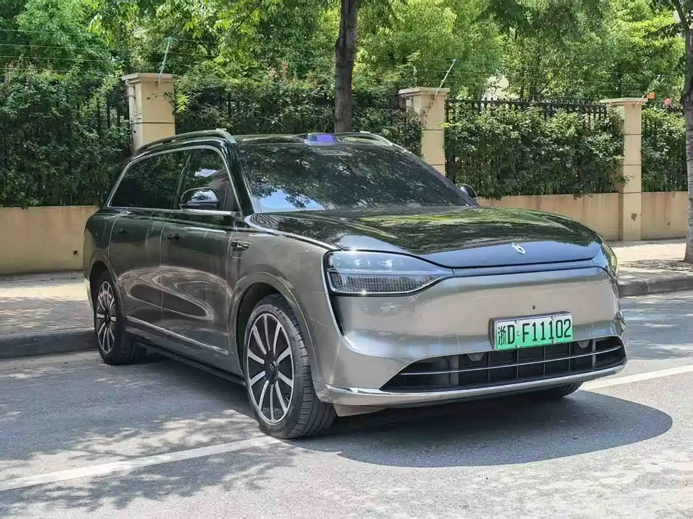 AITO Wenjie AITO M9 2024 Extended Range Ultra 42kWh 6-Seater фото 2