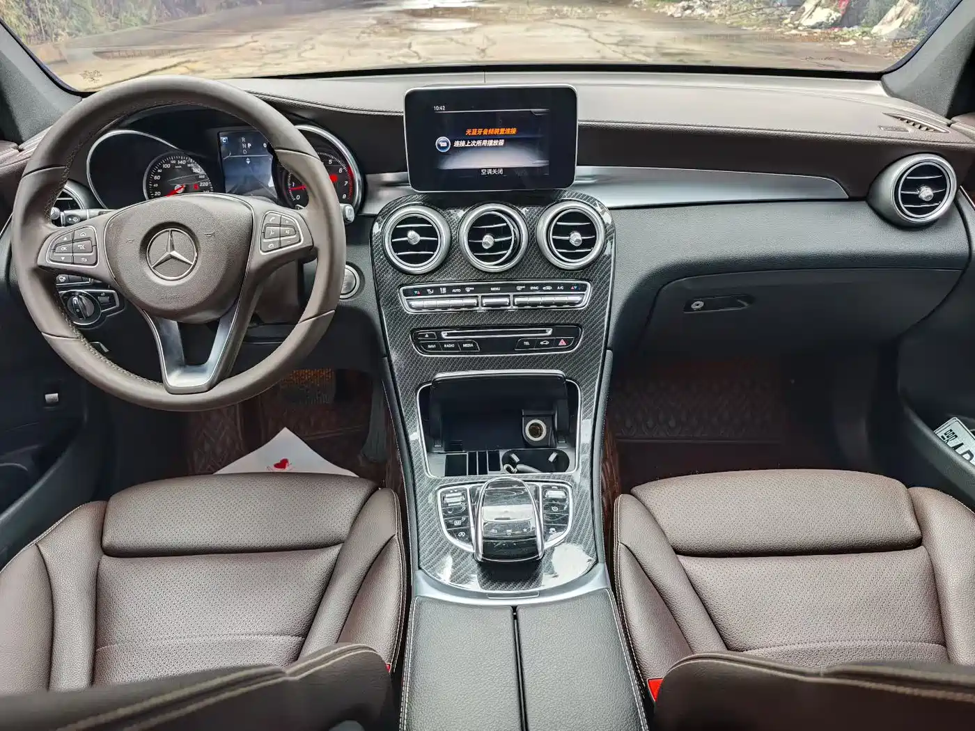 Mercedes-Benz GLC 2017 GLC 260 4MATIC Luxury фото 6