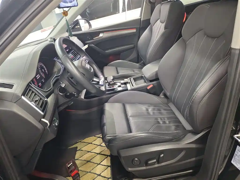 Audi Q5L 2021 40 TFSI Fashion Dynamic фото 14
