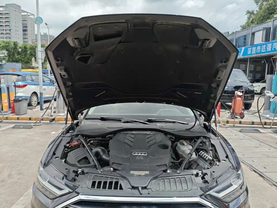Audi A8 2021 A8L 55 TFSI quattro Luxury фото 9