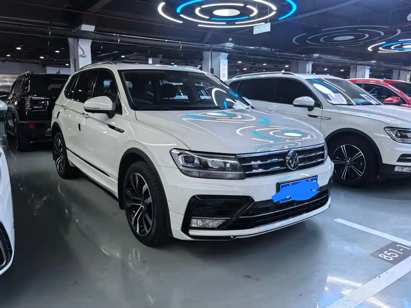 Volkswagen Tiguan L 2021 330TSI Automatic 2WD R-Line Premium фото 2
