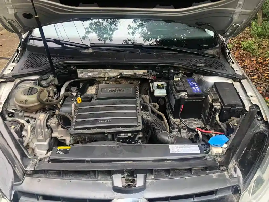 Фото 4 - Volkswagen Golf