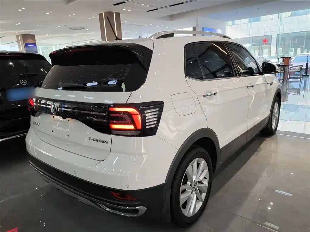 Volkswagen T-Cross 2019 1.5L Automatic Comfort Edition фото 5