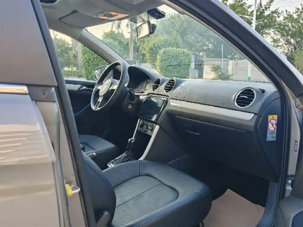 Volkswagen Jetta 2015 1.6L Auto Comfort фото 7