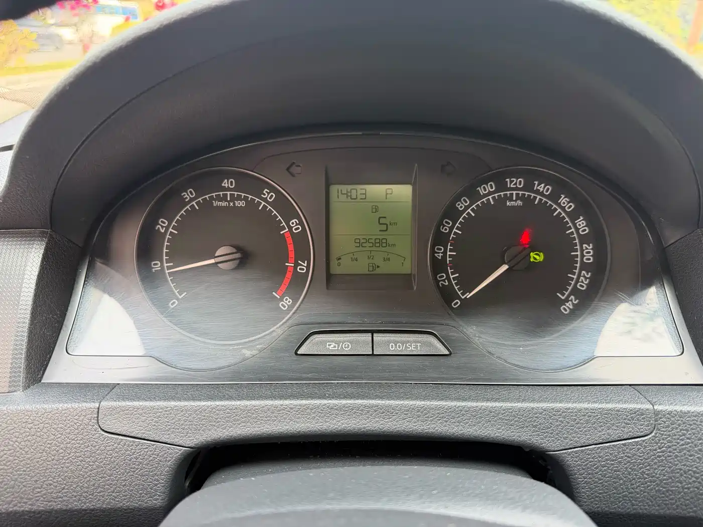 Škoda Rapid 2013 1.6L Automatic Smart Selection фото 15