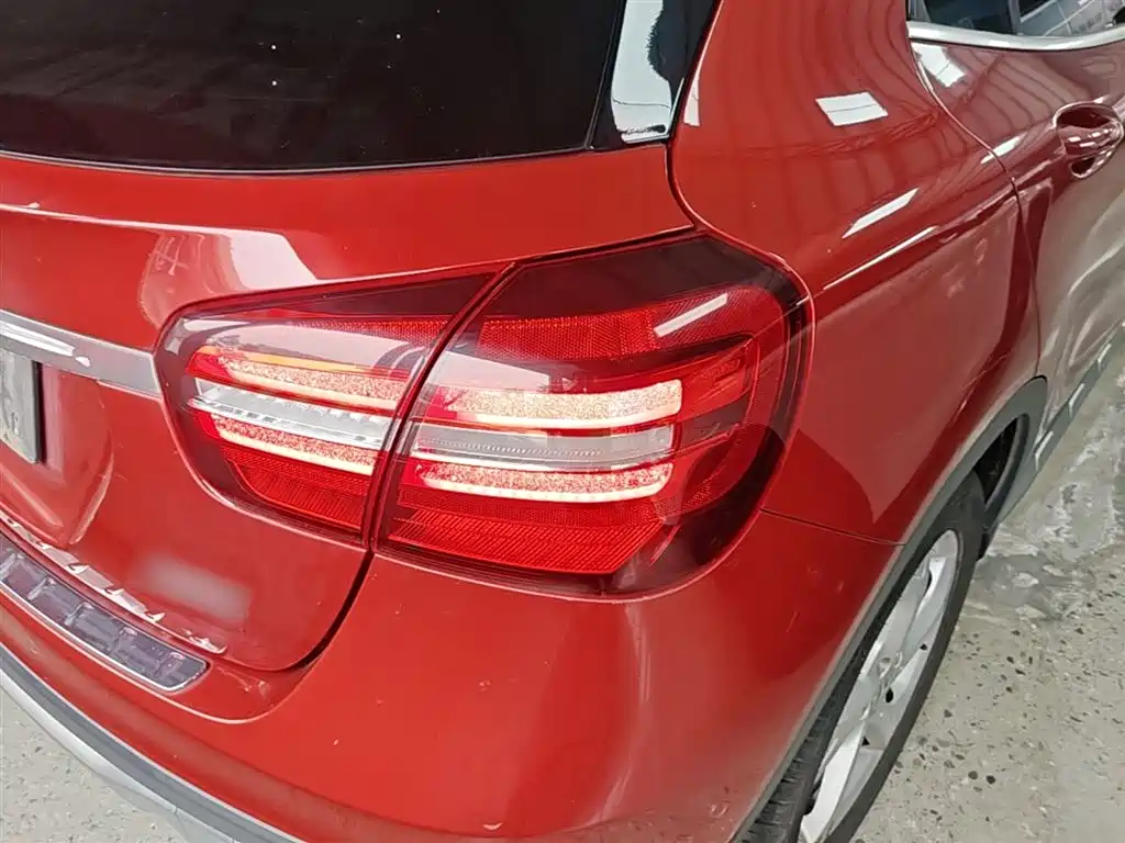 Mercedes-Benz GLA 2017 GLA 200 Dynamic фото 8