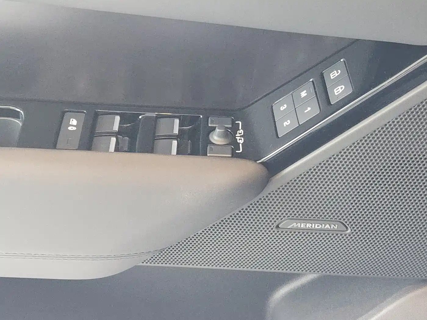 Land Rover Range Rover Velar 2026 Model 250PS Dynamic SE фото 13