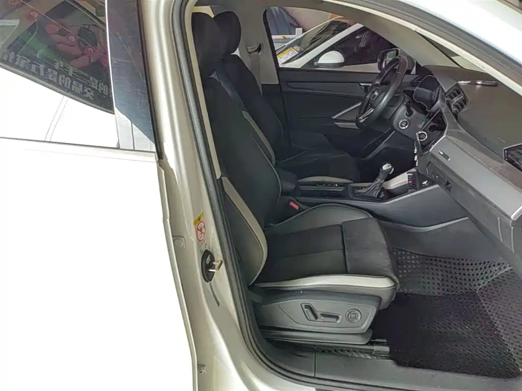 Audi Q3 2019 35 TFSI Progressive Sport фото 25