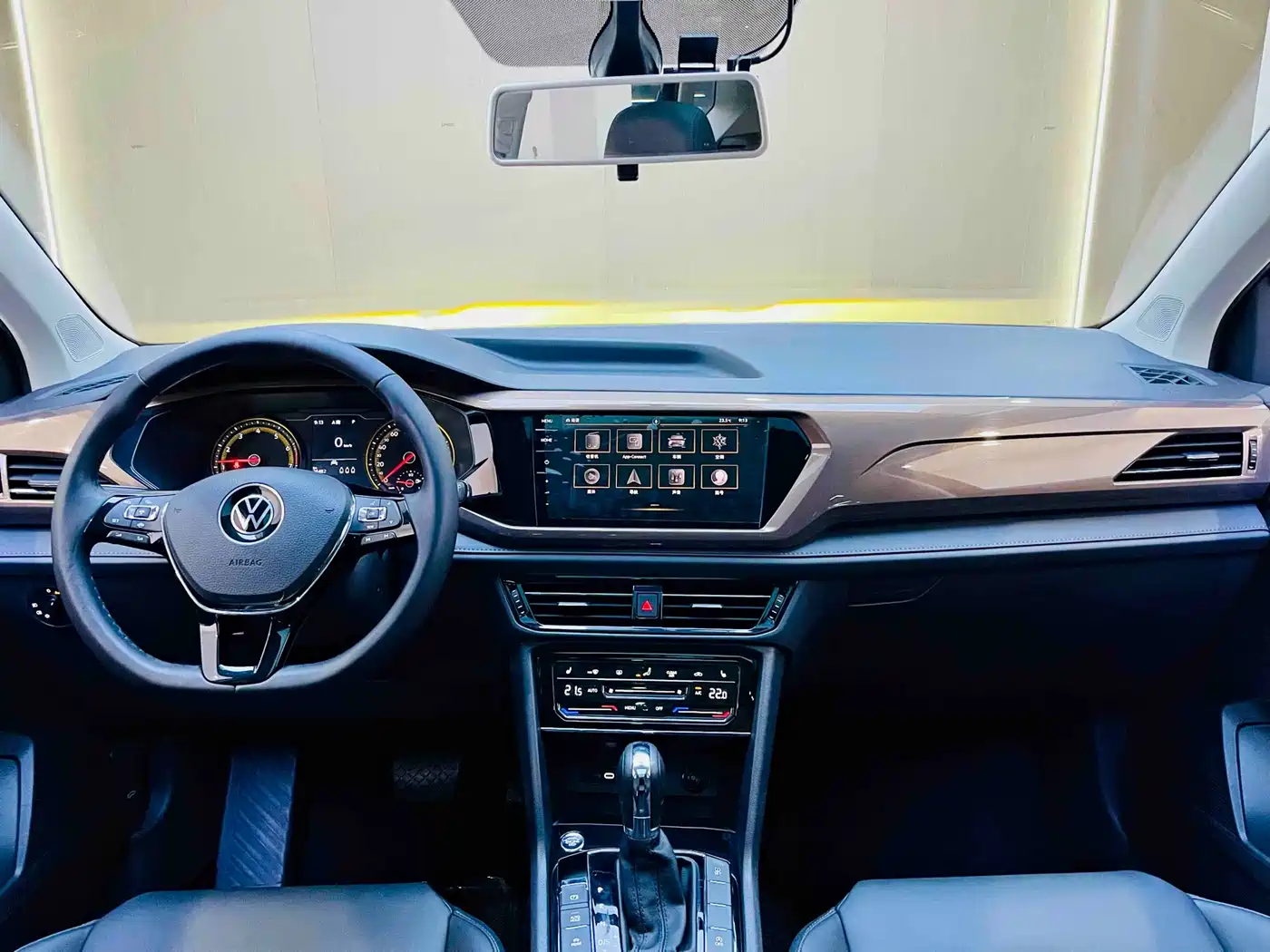 Volkswagen Tharu 2021 280TSI 2WD Luxury Plus фото 9