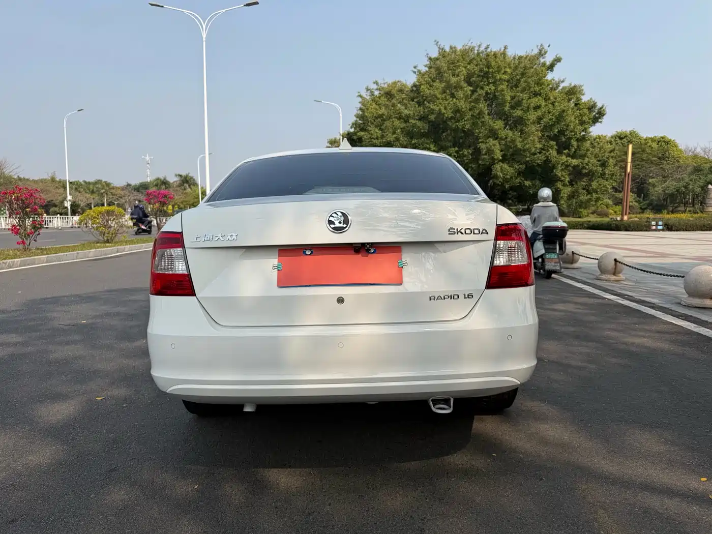 Škoda Rapid 2013 1.6L Automatic Smart Selection фото 8