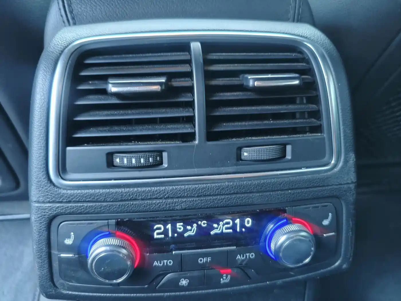 Фото 7 - Audi A6L