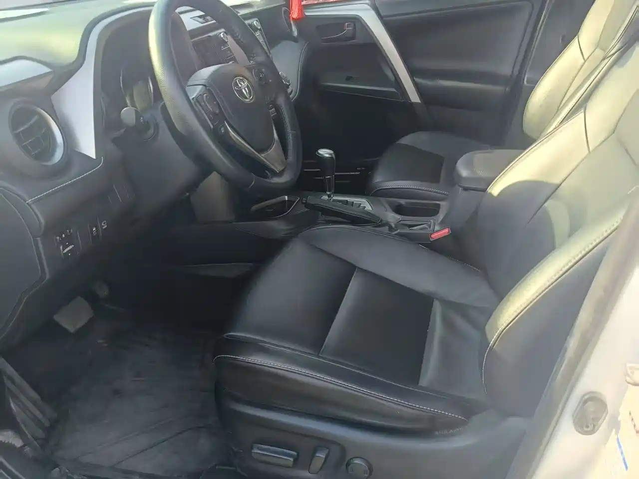 Toyota RAV4 Rongfang 2018 2.5L Automatic 4WD Elite i Edition фото 7
