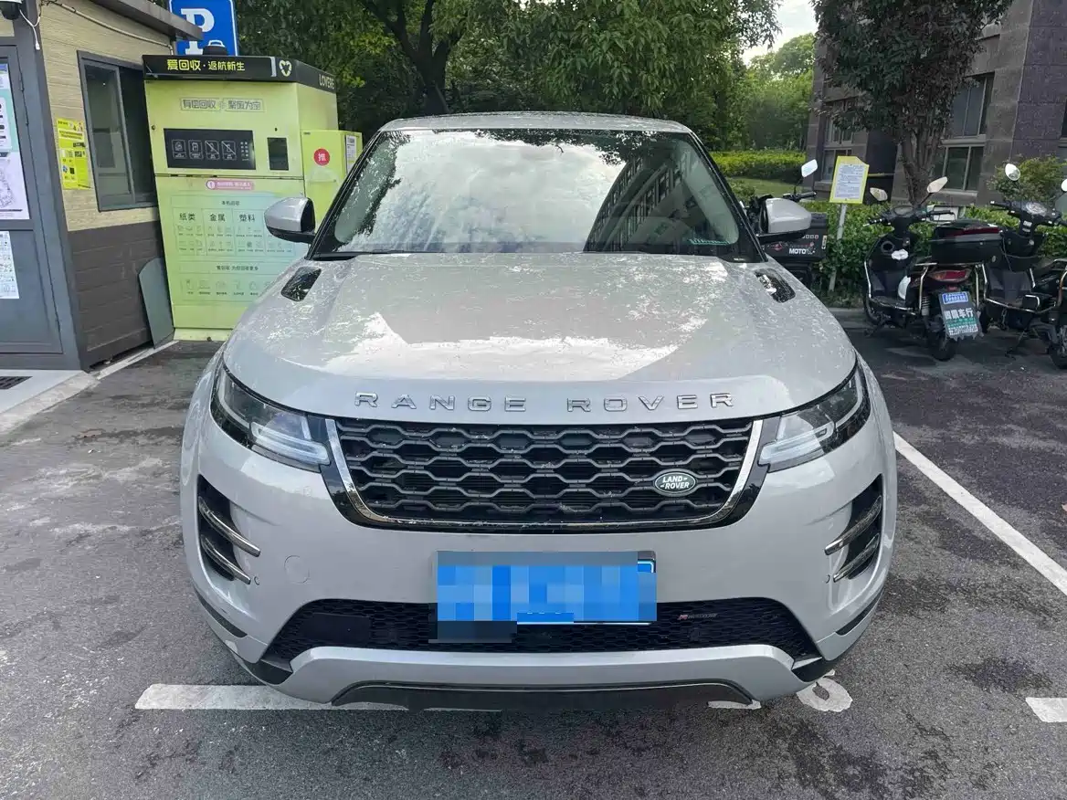 Land Rover Range Rover Evoque 2022 Range Rover Evoque L 249PS R-Dynamic Luxury Edition фото 2