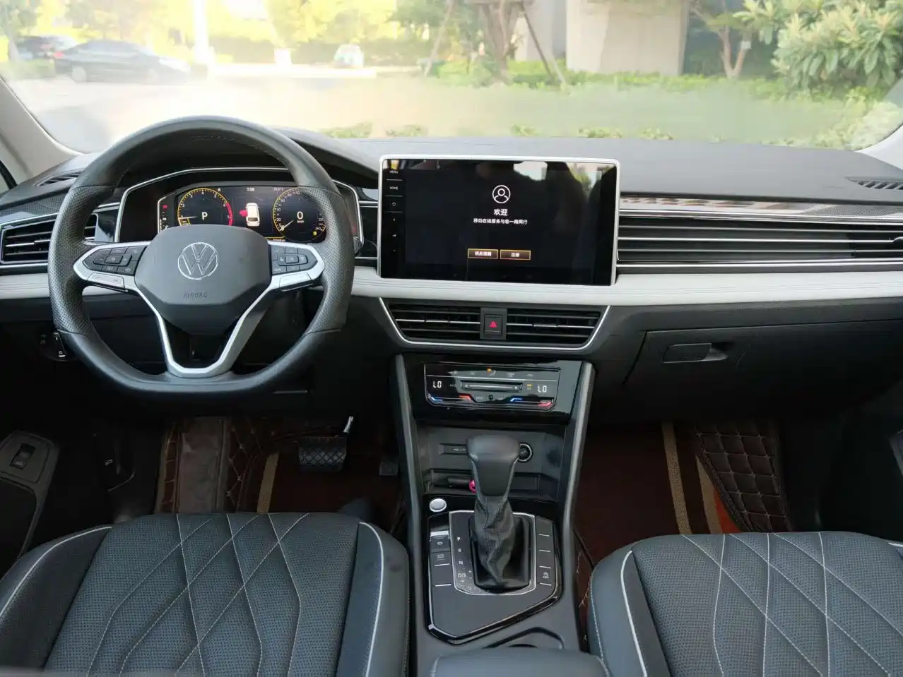 Фото 6 - Volkswagen Tiguan L