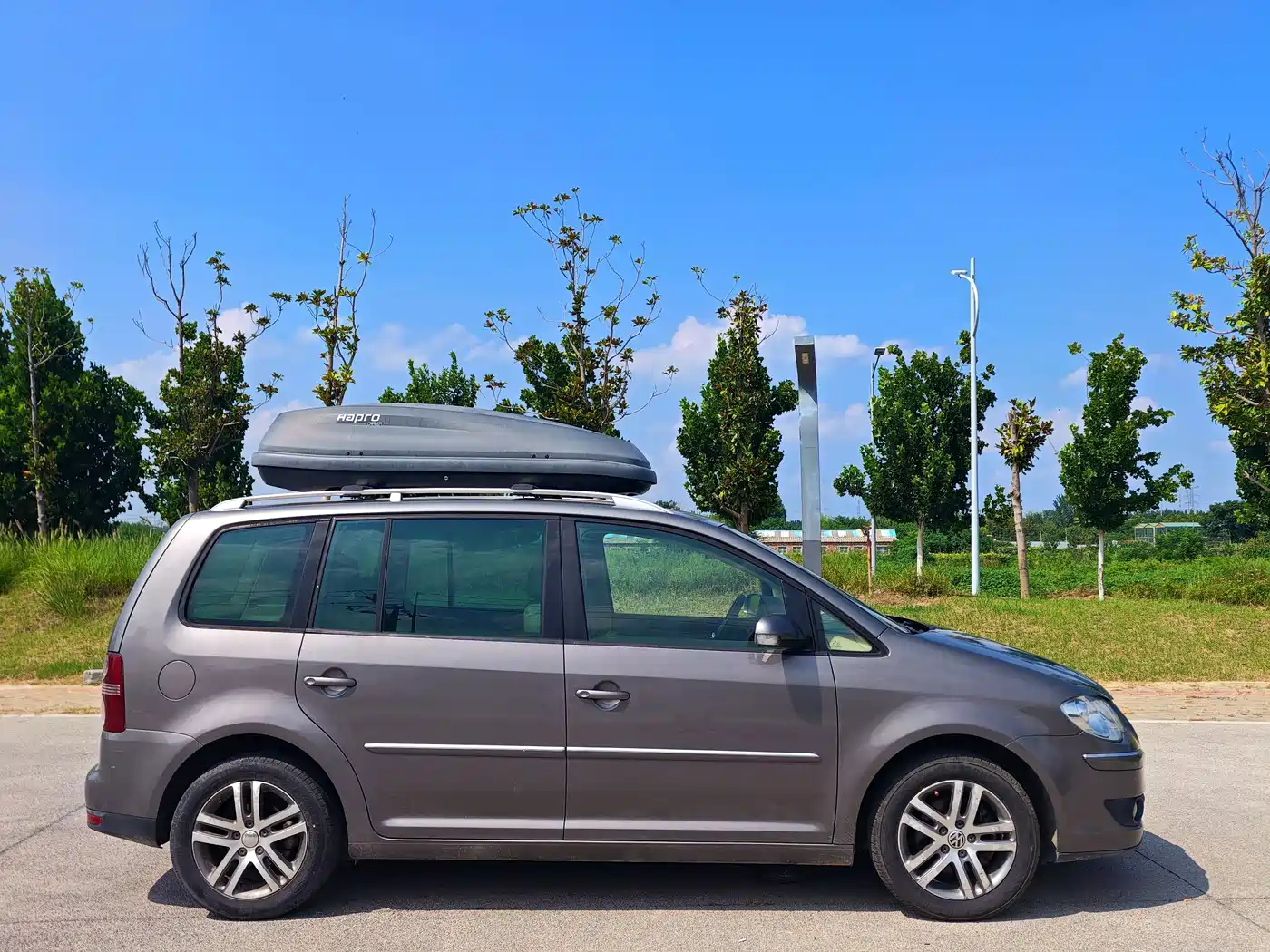 Volkswagen Touran 2009 2008 Model 1.8T Premium Smart Edition Automatic 5-Seater
