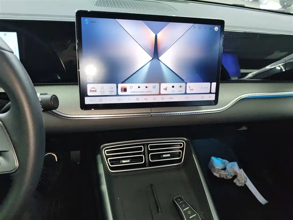 BYD Song Pro New Energy 2025 2nd Generation Smart Drive Edition DM-i 115KM Surpassing Type фото 9
