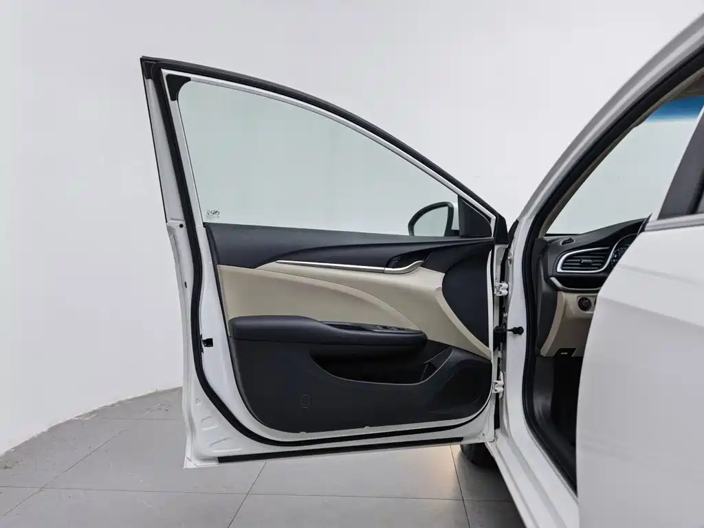 Фото 8 - Buick Excelle GT