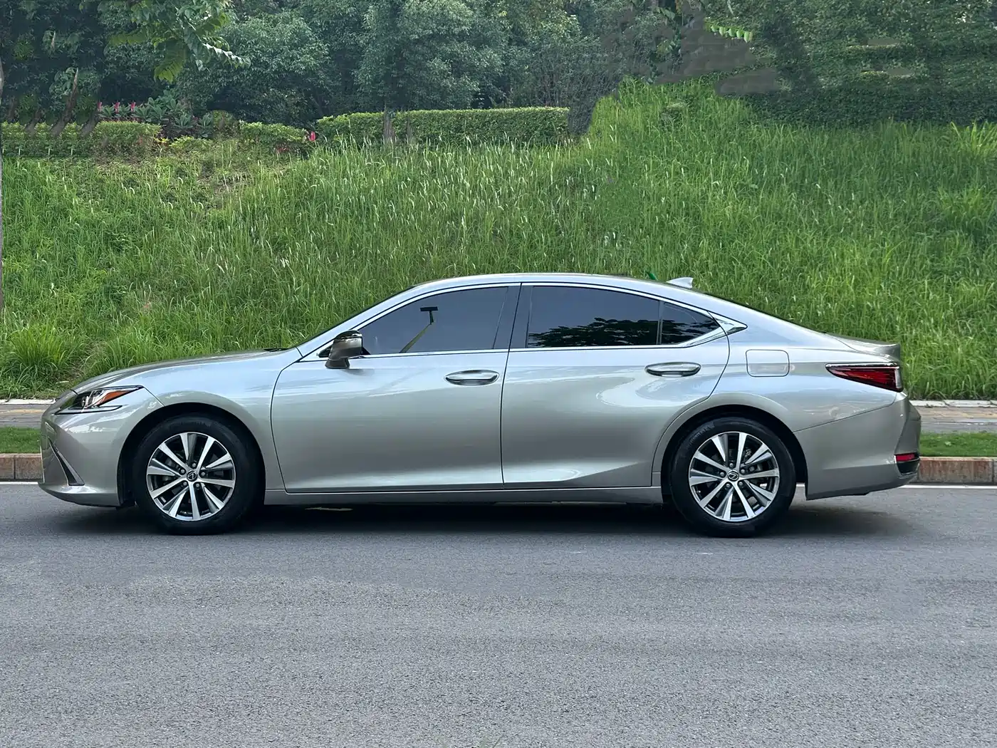 Lexus ES 2020 200 Excellence фото 3