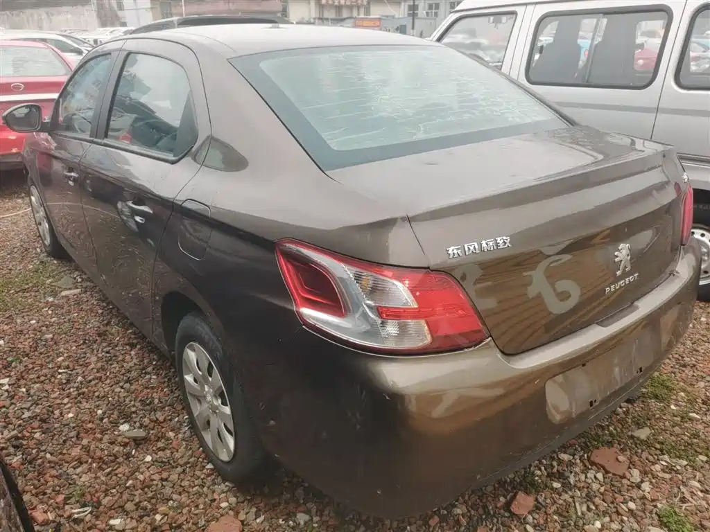 Peugeot 301 2014 1.6L Manual Comfort Edition фото 23