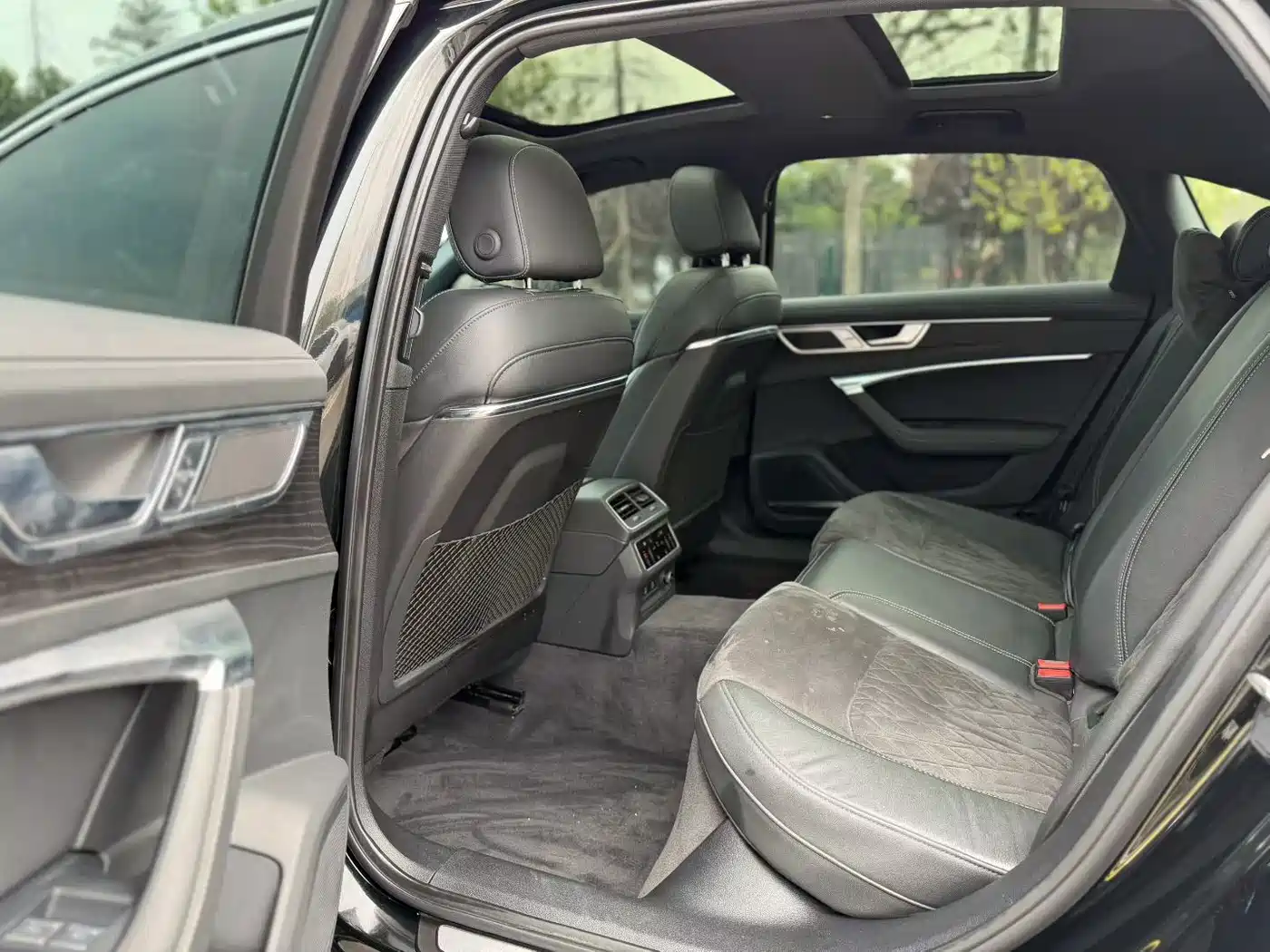 Audi A6L 2024 55 TFSI quattro Exclusive Dynamic фото 6