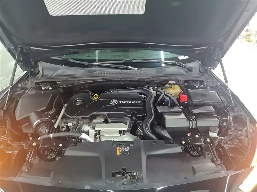 Buick Regal 2019 20T Elite China VI фото 16