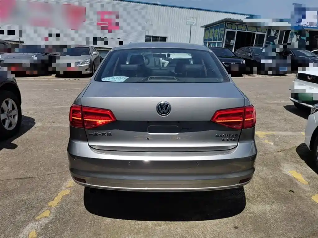 Volkswagen Sagitar 2017 230TSI Automatic Comfort фото 6