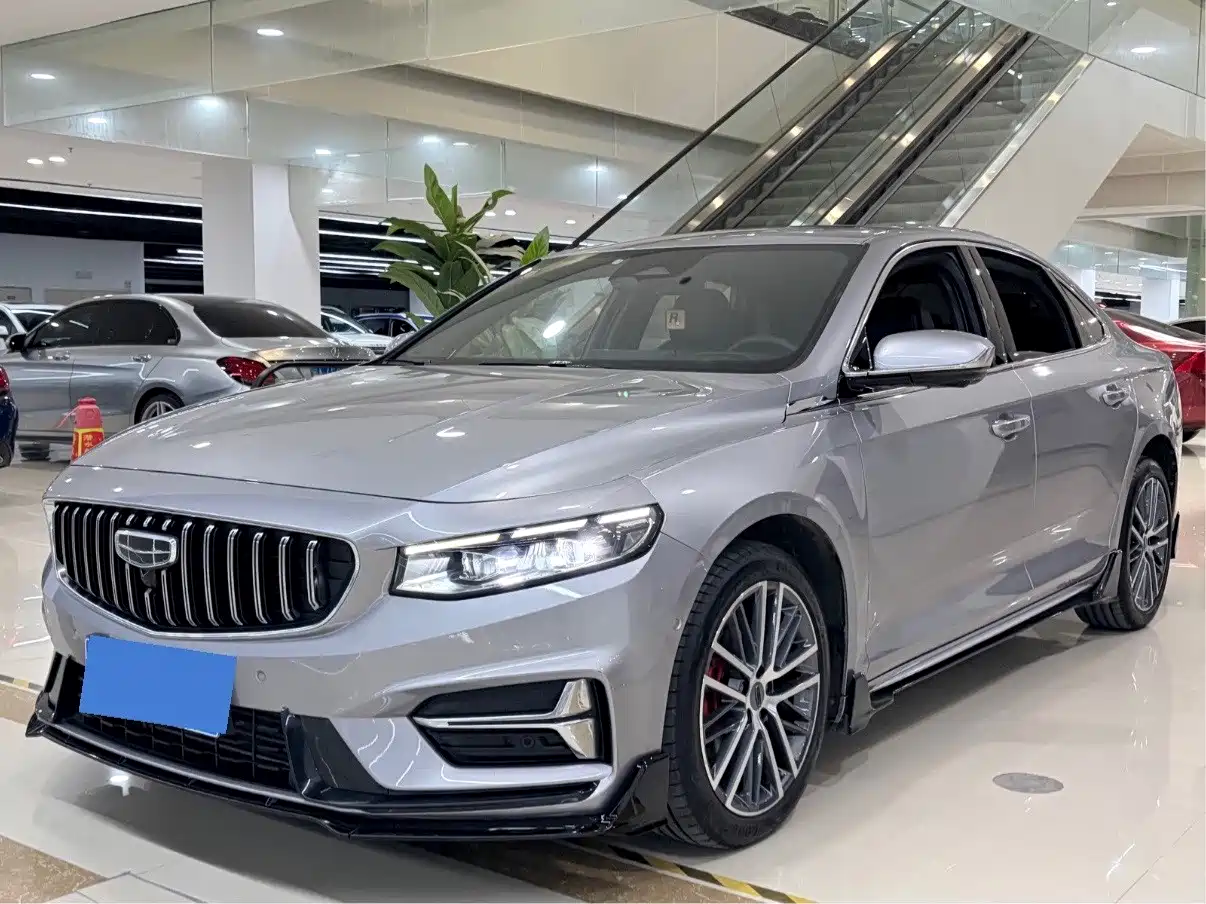 Фото 2 - Geely Preface