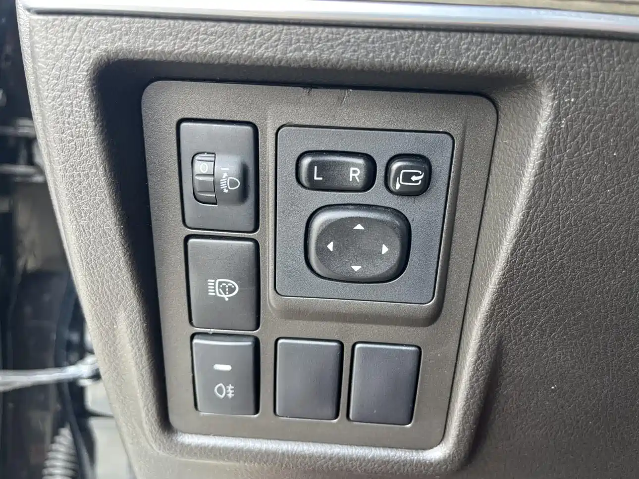 Toyota Prado (Import) 2010 2.7L Auto Luxury фото 18