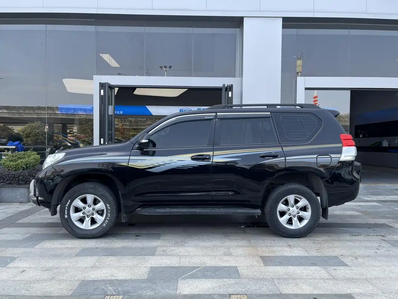 Toyota Prado (Import) 2010 2.7L Auto Luxury фото 3