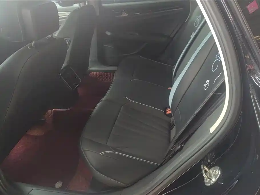 Volkswagen Passat 2024 380TSI Dragon Soaring Edition фото 11