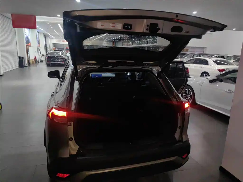 Toyota Frontlander 2023 2.0L Smart Hybrid Dual Engine Prestige Edition фото 19