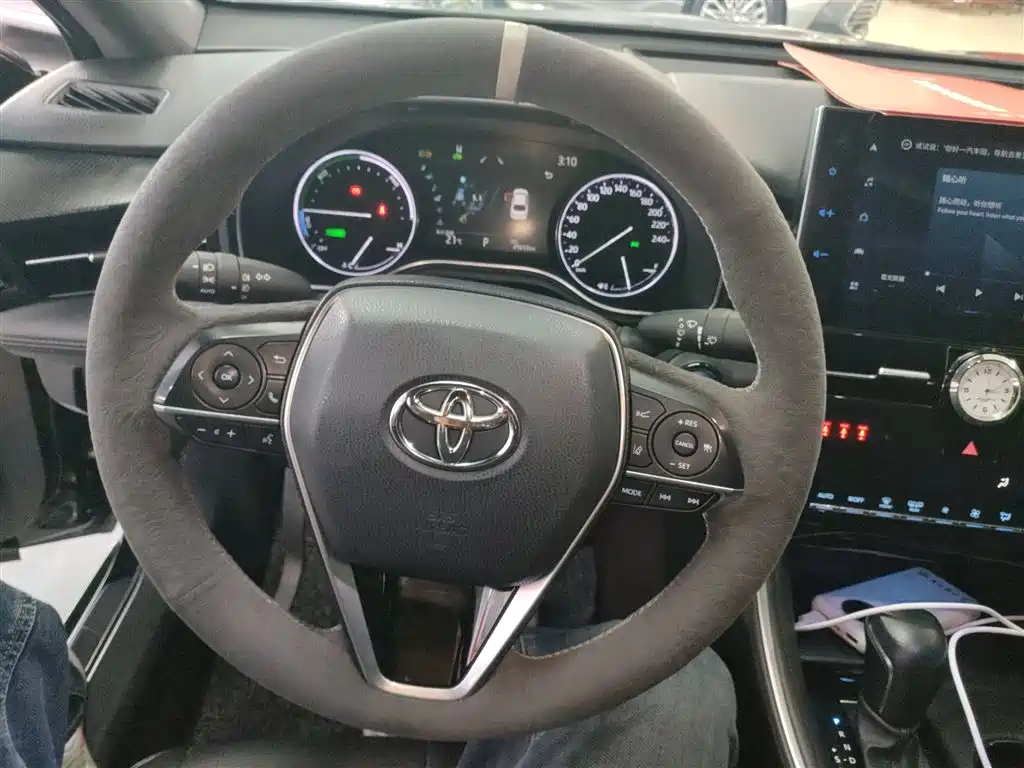 Toyota Avalon 2022 Hybrid 2.5L Luxury Edition фото 10