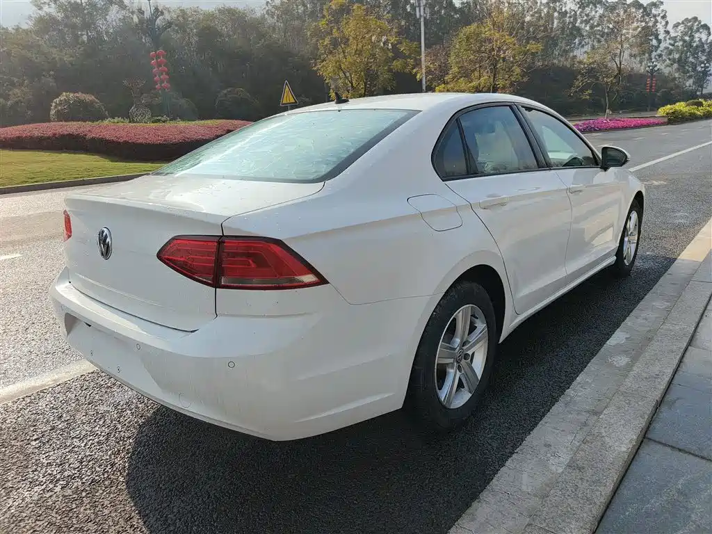 Volkswagen Lamando 2018 230TSI DSG Trend Edition фото 5