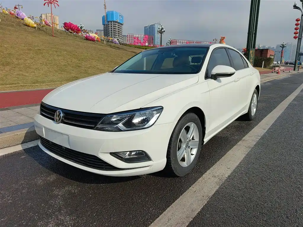 Volkswagen Lamando 2018 230TSI DSG Trend Edition фото 2