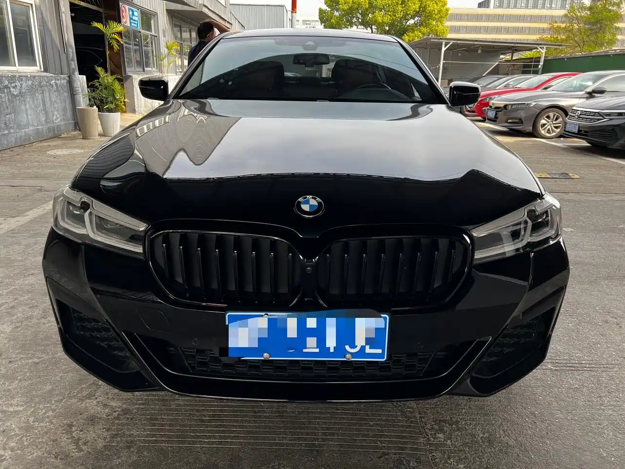 BMW 5 Series 2023 530Li Leading M Sport Package фото 2