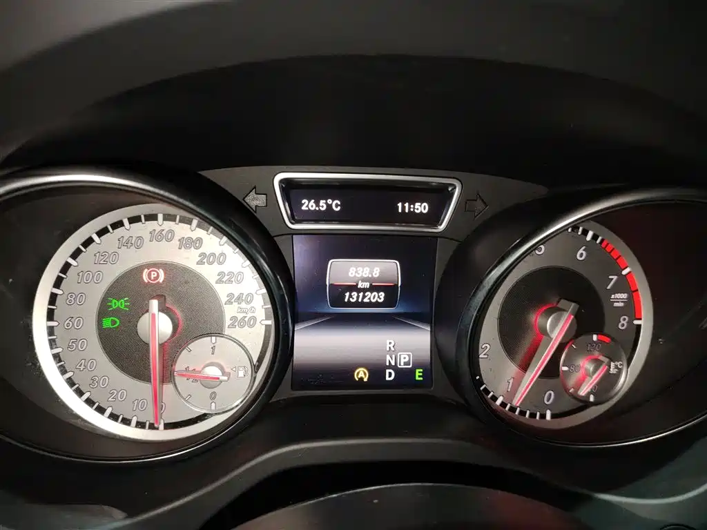 Mercedes-Benz GLA 2015 GLA 260 4MATIC Sport фото 8