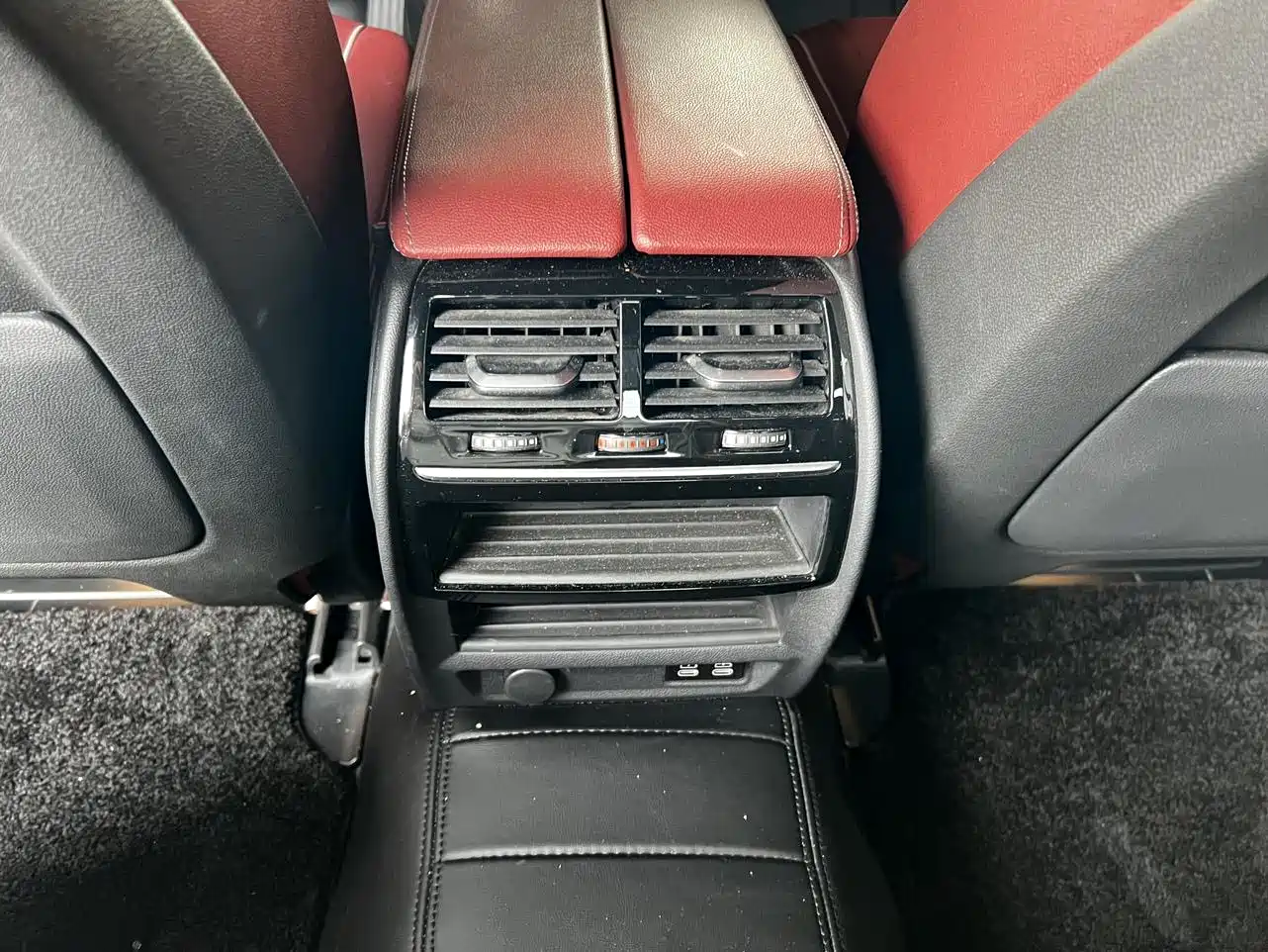 BMW 5 Series 2023 530Li Leading M Sport Package фото 16