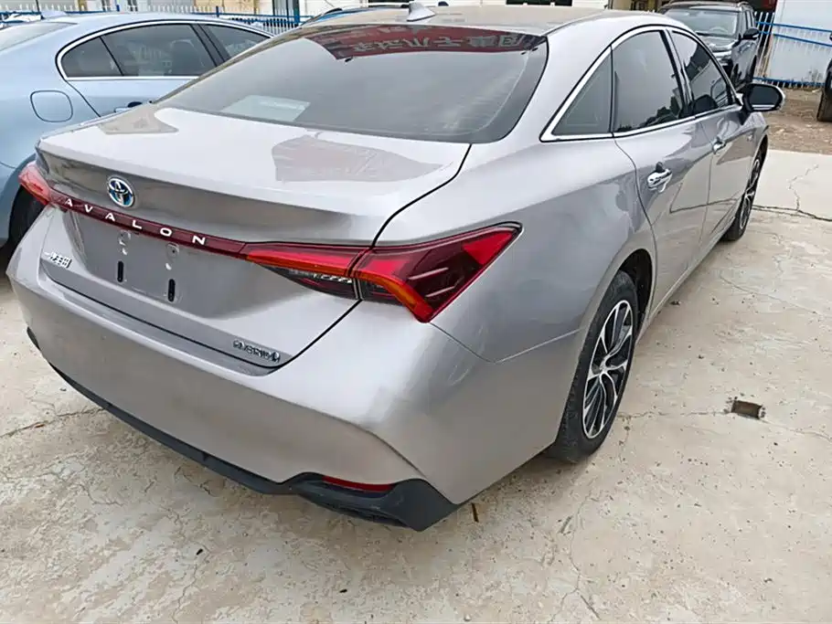 Toyota Avalon 2022 2.5L Luxury Edition фото 3