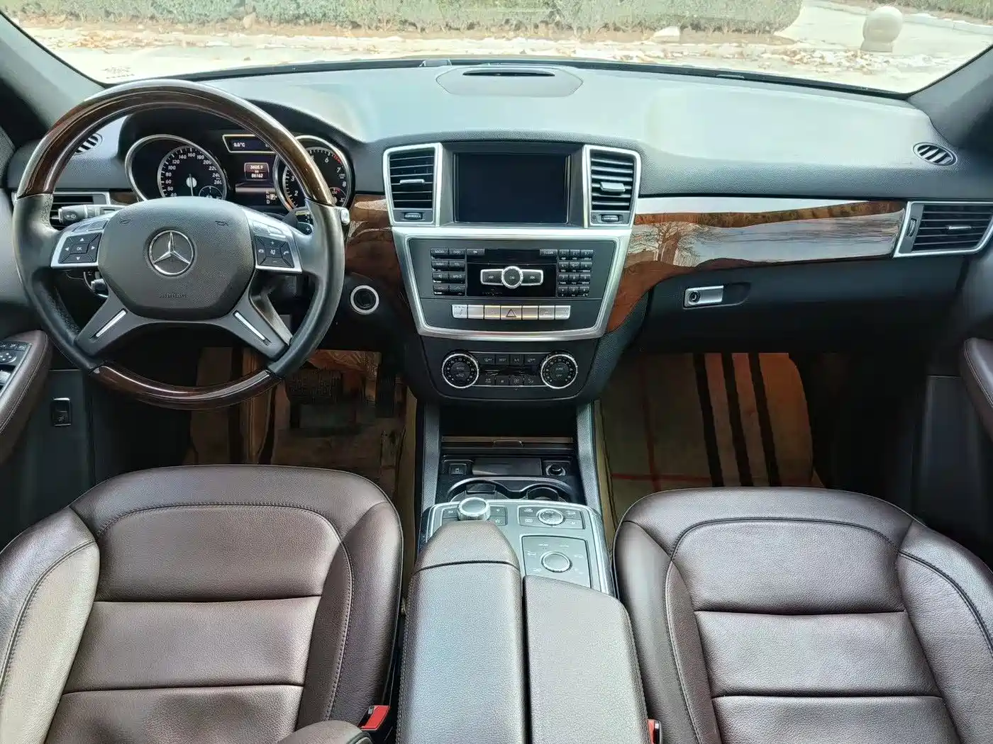 Mercedes-Benz M-Class 2012 Model ML 350 Luxury фото 5