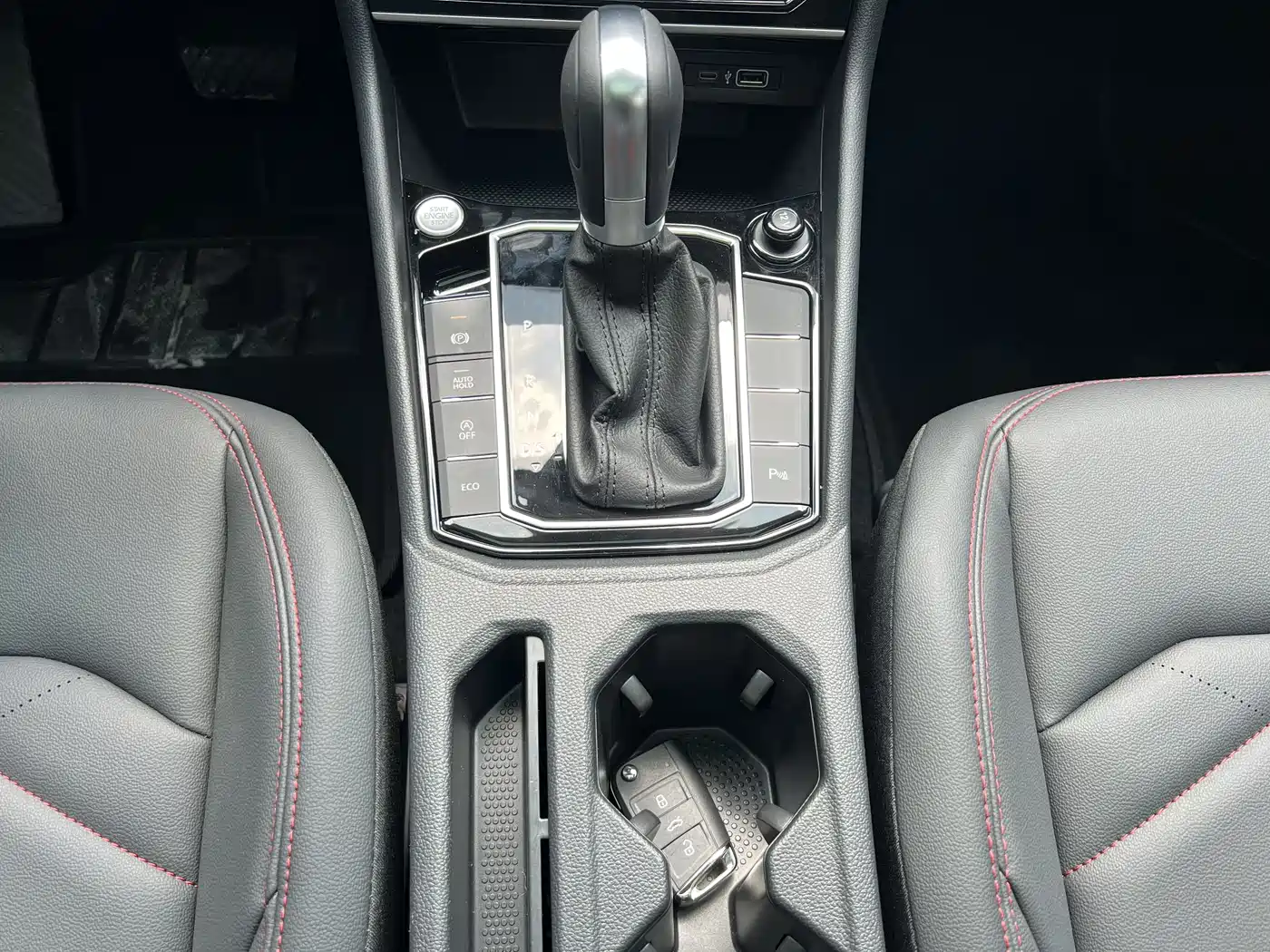 Volkswagen Lavida 2024 Model 300TSI DSG Starlight Leading Edition фото 13