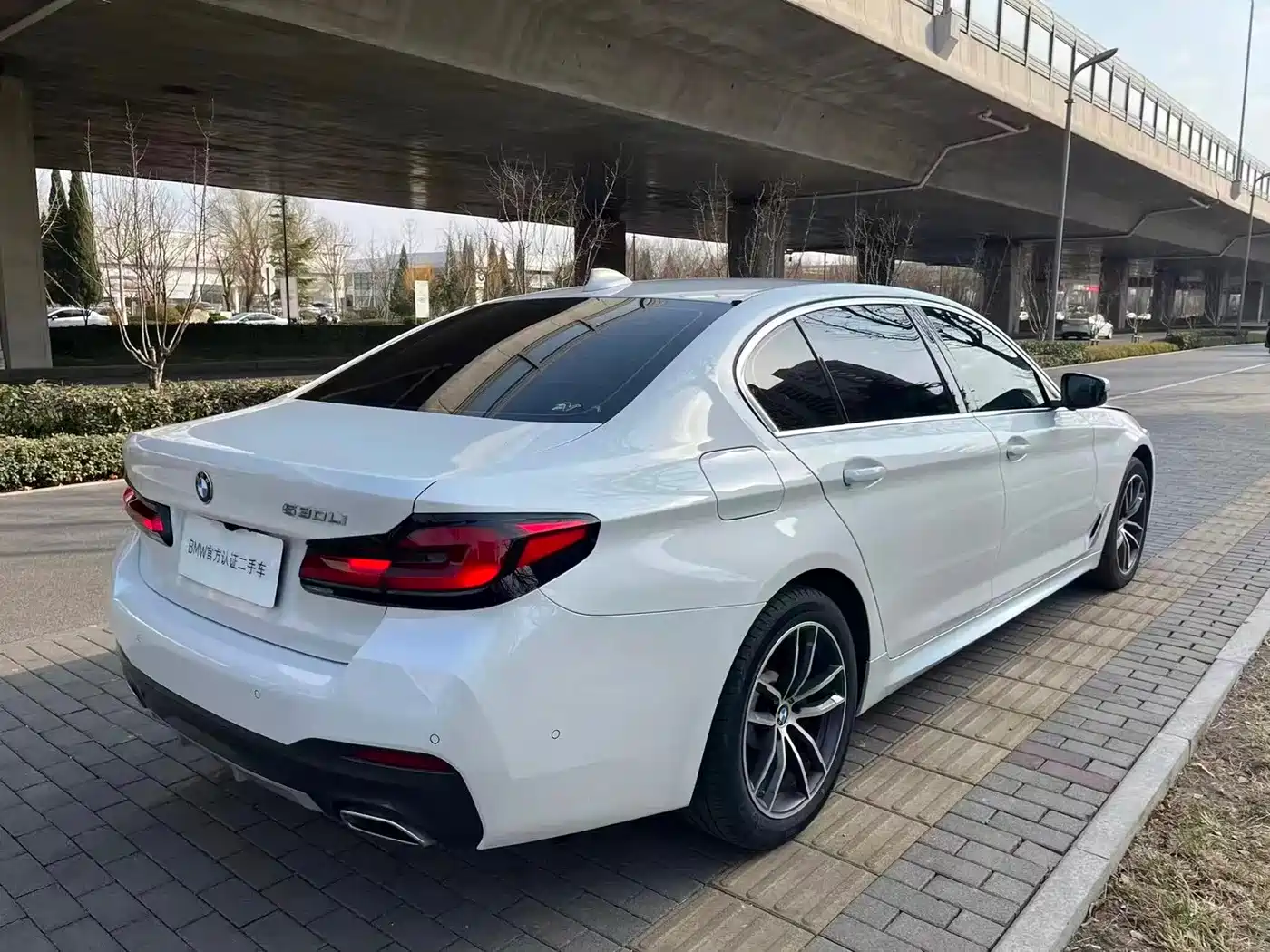 BMW 5 SERIES