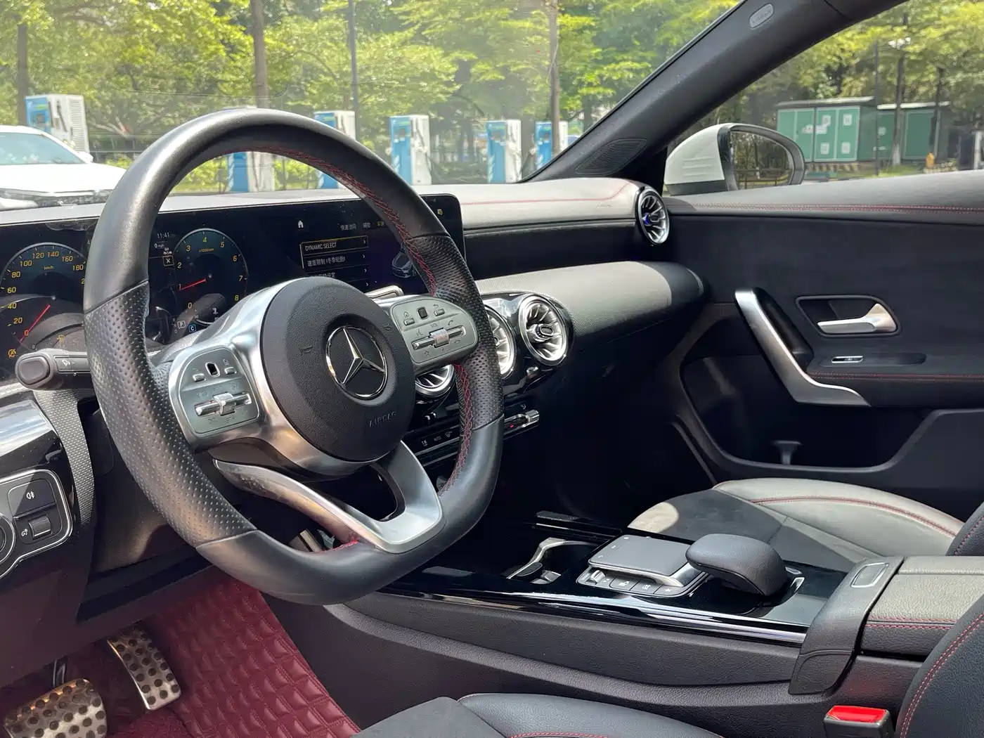 Mercedes-Benz CLA (Import) 2023 CLA 200 фото 11