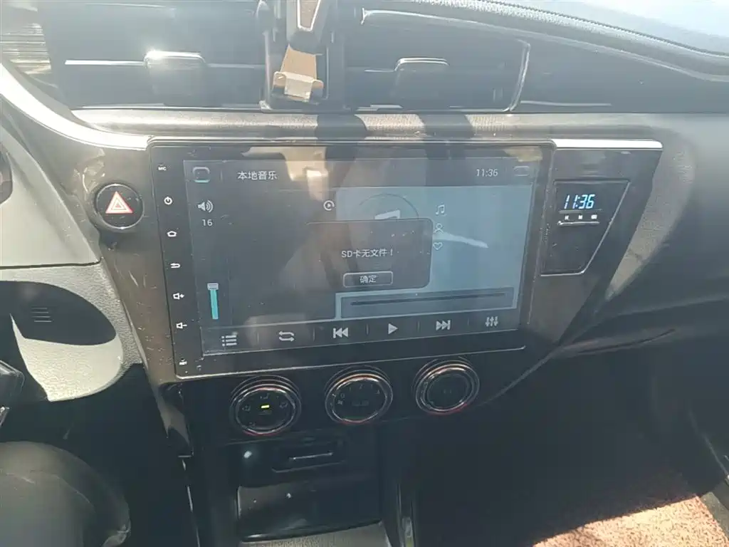 Toyota Corolla 2017 Facelift 1.2T Manual GL фото 13