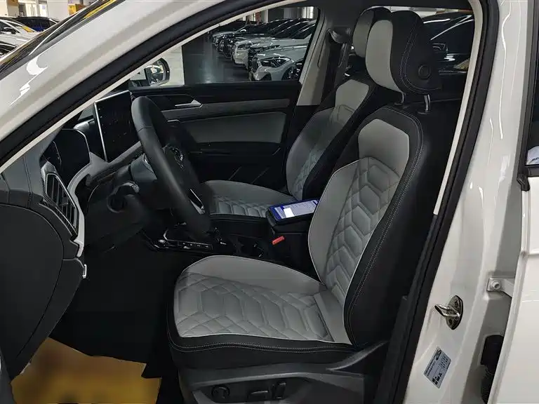 Volkswagen Tayron 2023 330TSI 2WD Luxury Plus Advanced Edition фото 15