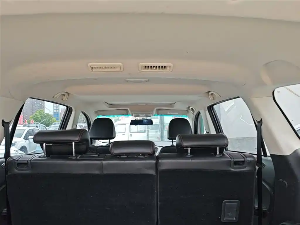 SWM Motor SWM X7 2020 2020 2.0L Manual Comfort 7-seater