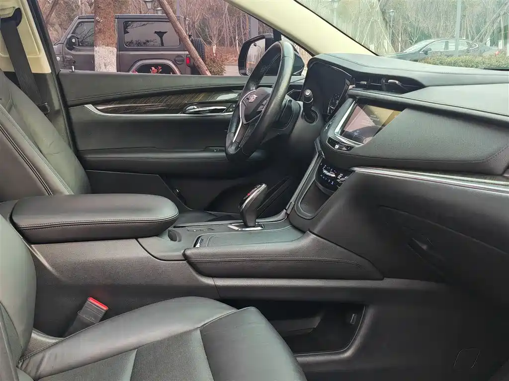 Cadillac XT5 2018 25T Luxury фото 14