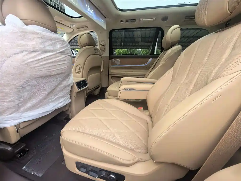 AITO Wenjie AITO M9 2025 Extended Range Ultra 52kWh 6-Seater фото 6