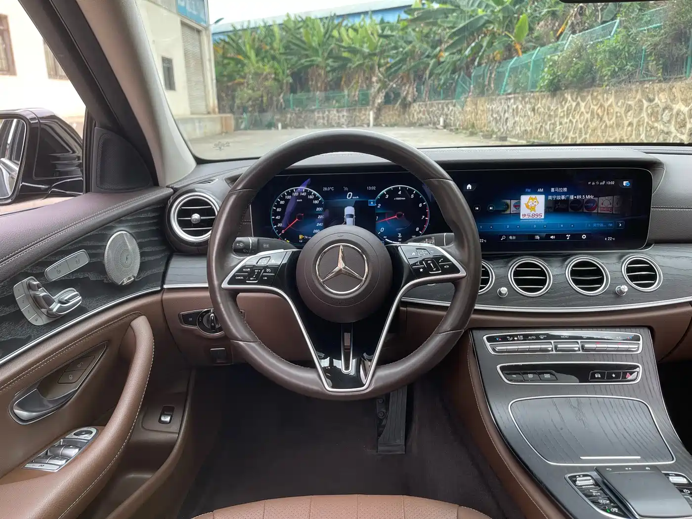 Mercedes-Benz E-Class 2022 Facelift III E 300 L Luxury фото 8