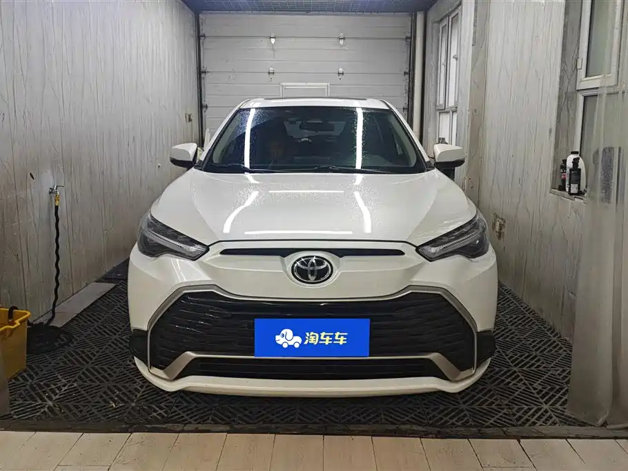 Toyota Frontlander 2024 2.0L Smart Hybrid Dual Engine Luxury Edition фото 2