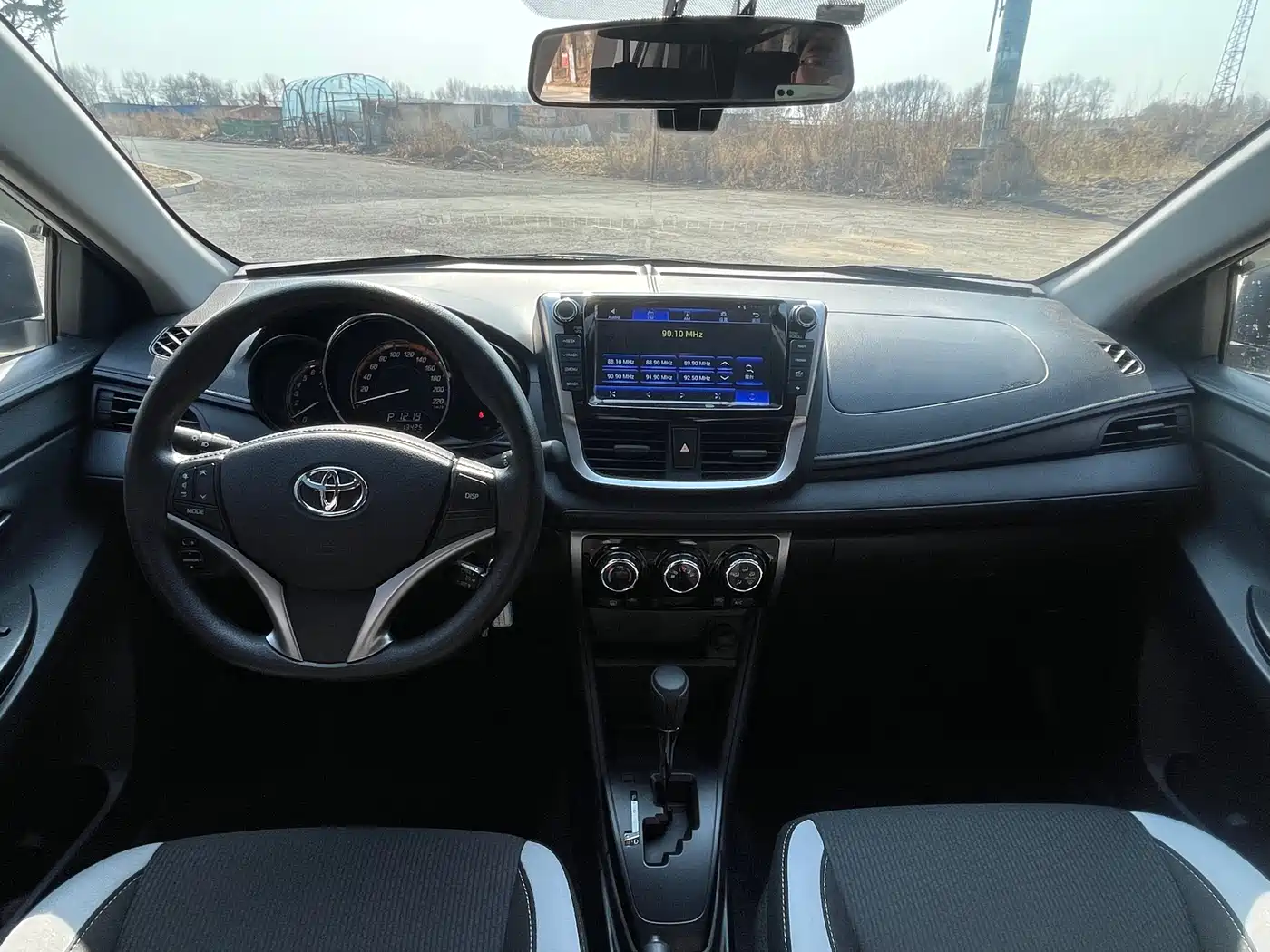Toyota YARiS L Zhi Xuan 2022 Zhi Xuan X 1.5L CVT Leading PLUS Edition фото 17